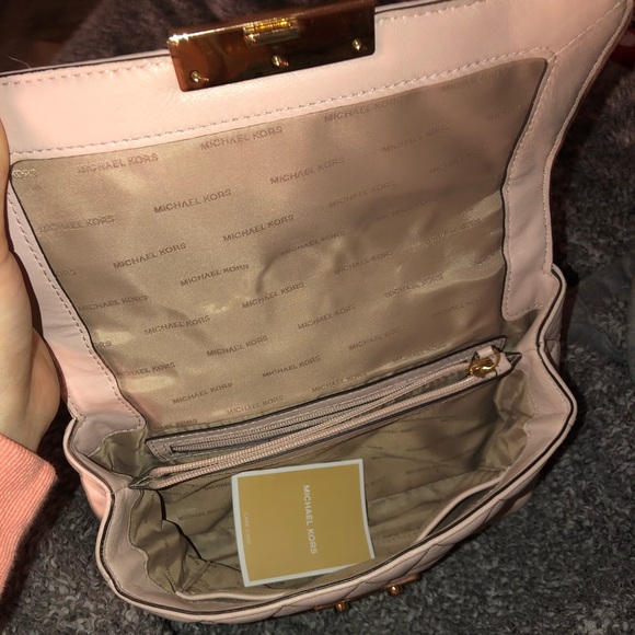 MK Sloan Large Quilted Leather Shoulder Bag - Picture 4 of 5